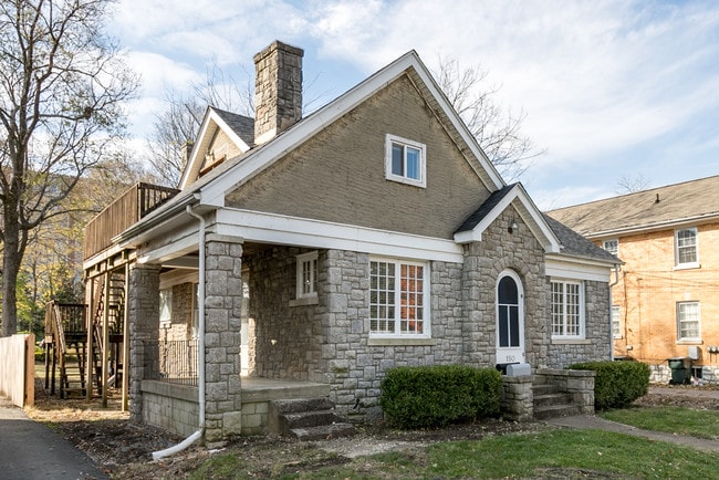Building Photo - 150 Shawnee Pl