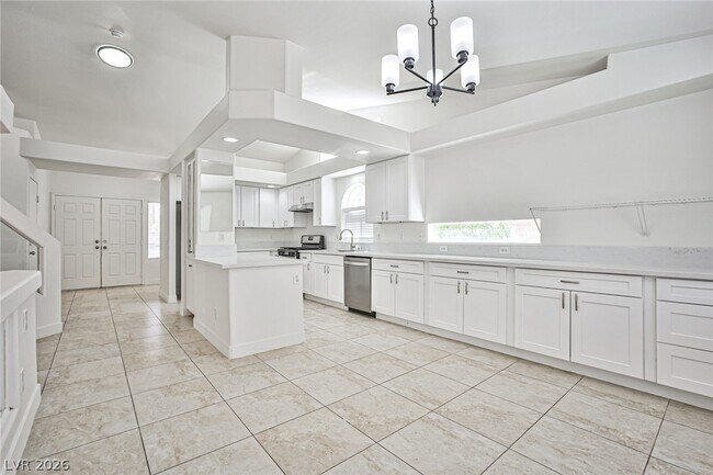 Foto del edificio - 9692 Cathedral Stairs Ct