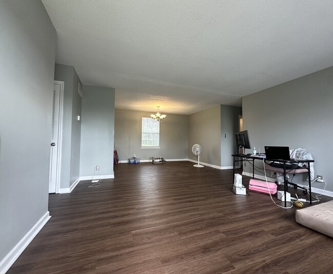 Building Photo - 361 Dupuis Dr