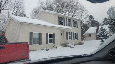 Building Photo - 1945 Knoll Ave