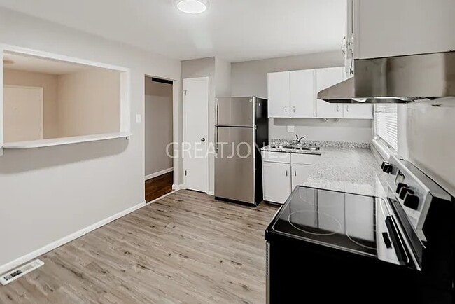 Foto del edificio - 3024 Chance Dr