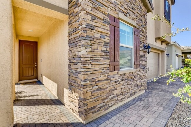 Foto del edificio - Mountains Edge Gem with Loft, Den & Upgraded Kitchen