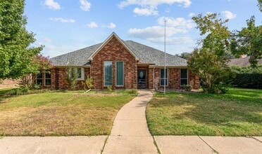 Building Photo - 2513 Willowdale Dr