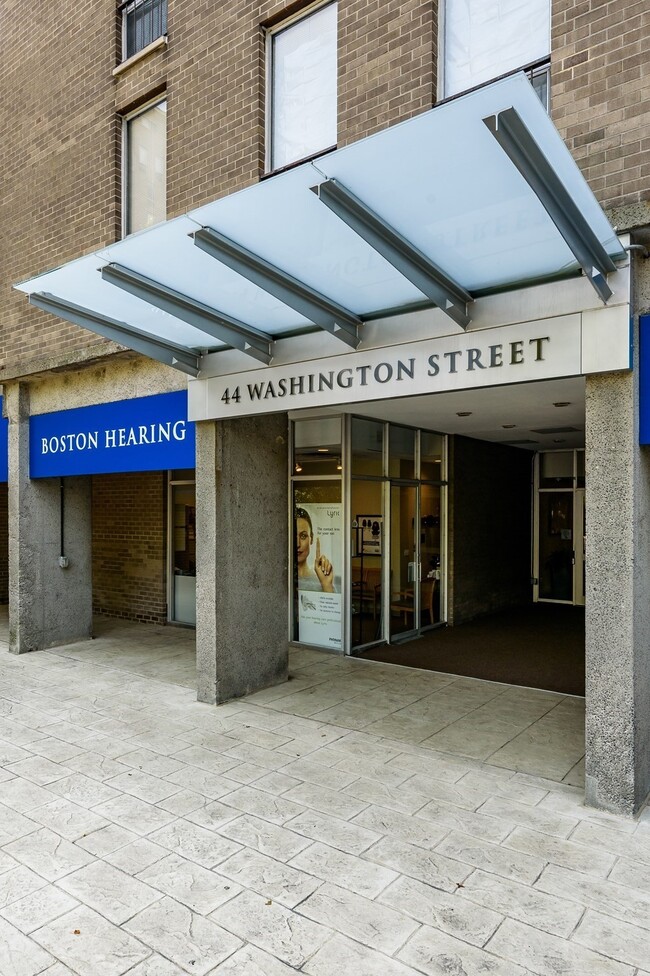 Entrada - 44 Washington Street - 44 Washington St