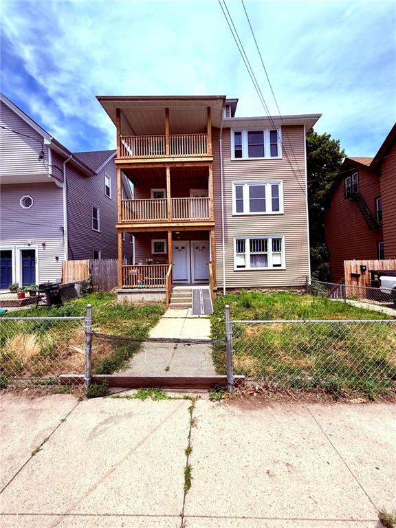 Foto principal - 392 Carrington Ave