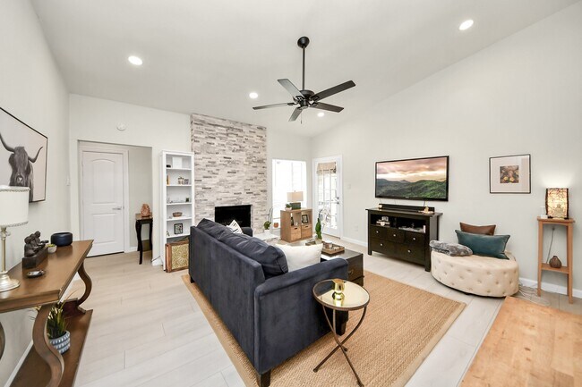 Building Photo - 2001 Bering Dr