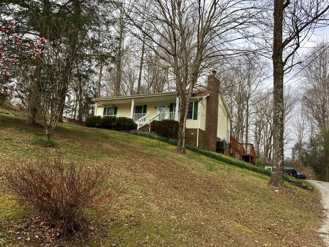 Building Photo - 1148 Chapel Hill Cir
