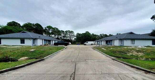 Foto del edificio - 499 Thor Ave SE
