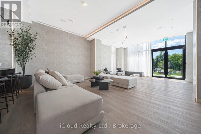 Photo du bâtiment - 86 Dundas St E