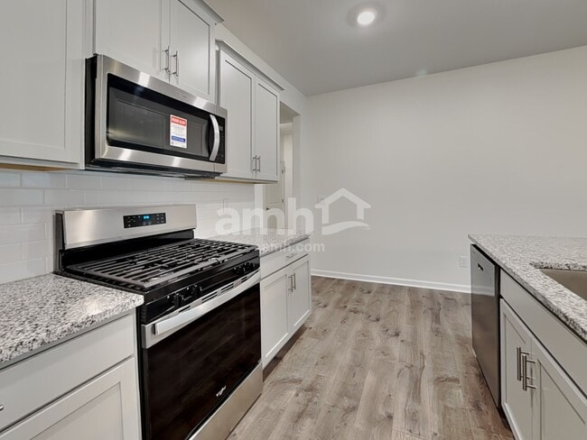 Foto del edificio - 416 Bryson Blvd