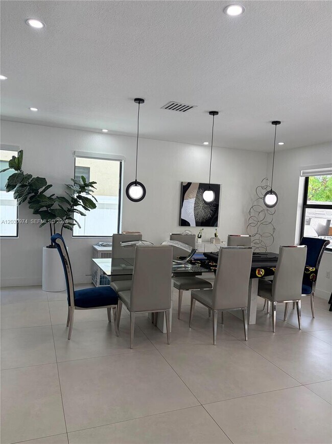 Foto del edificio - 3531 W 88th St