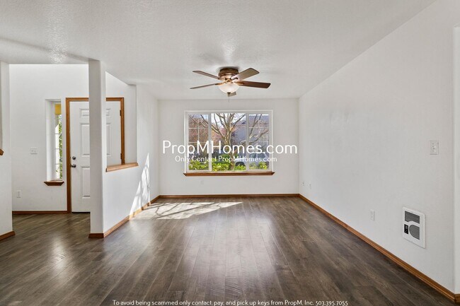 Foto del edificio - Charming Three Bedroom Newberg Home - Corner Lot!