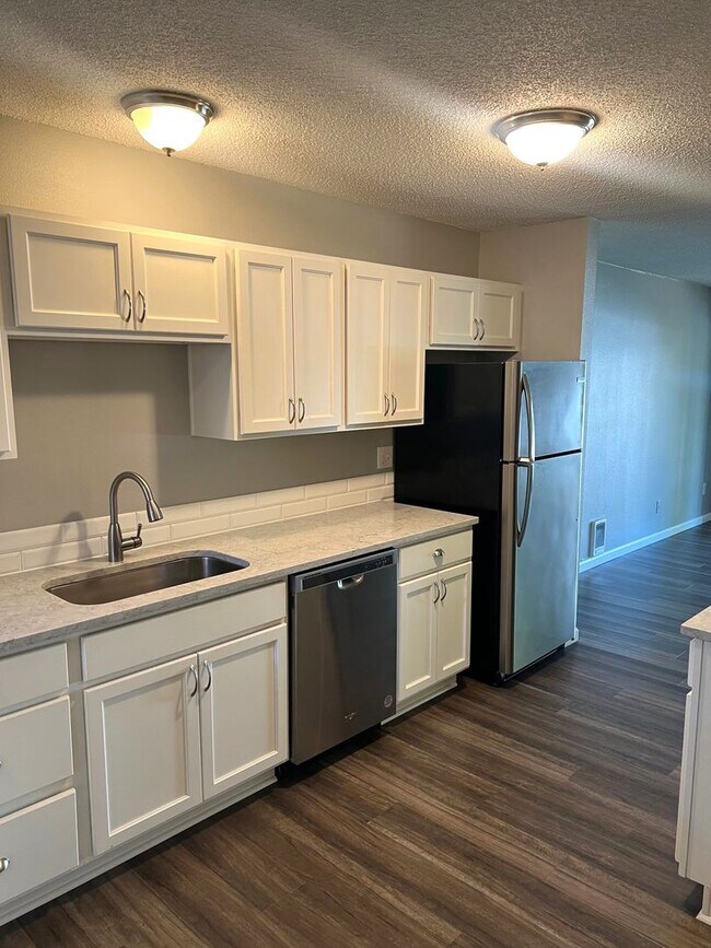 Photo - Bright, Updated 2BR Apartment in Prime SW ...