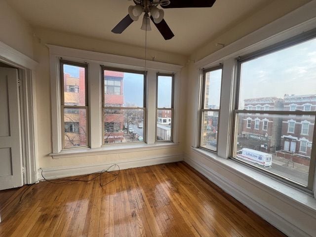 Foto del edificio - 2401 W McLean Ave