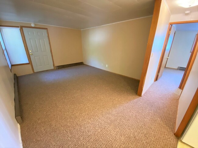 Building Photo - 805 N &#39;C&#39; St. #6-7