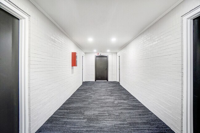 Interior Photo - Cascade Ridge