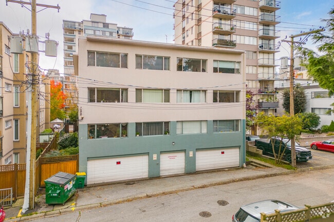 Building Photo - Corona Apartments