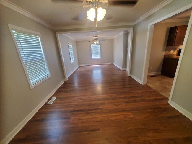 Foto del edificio - Call Jeff and Tonia Rollins at (501)626-9917