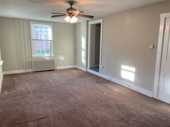 Building Photo - 107 S Broad St