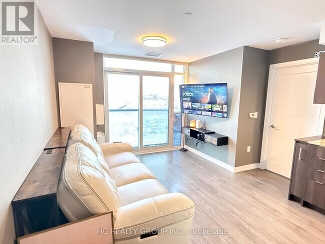 Building Photo - 225 Village Green Square