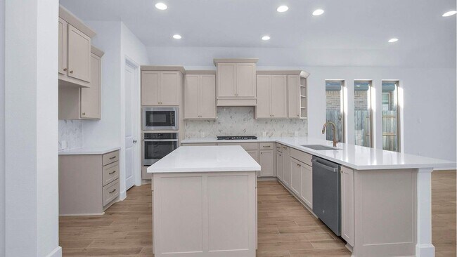 Foto del edificio - 42560 Rustico Rd