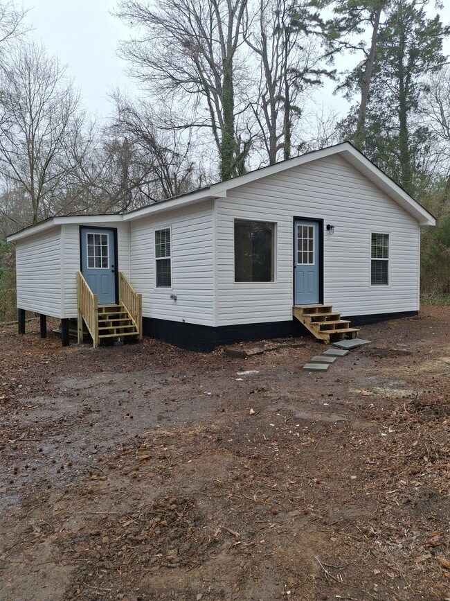 Building Photo - 891 Hills Rd