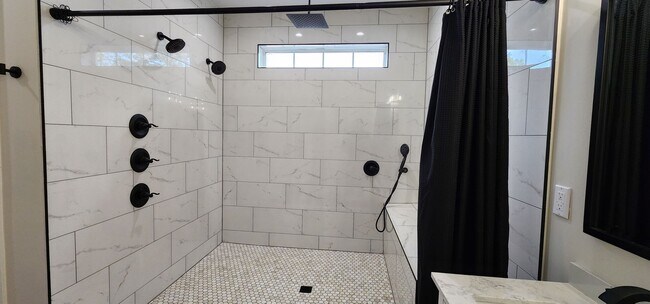 Foto del edificio - Short term lease-625 Kotter Farms Trail Ev...