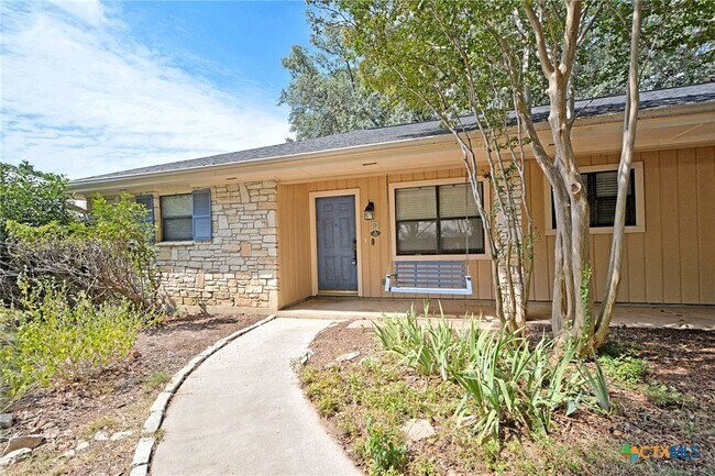 Foto del edificio - 1215 Clearwater Dr