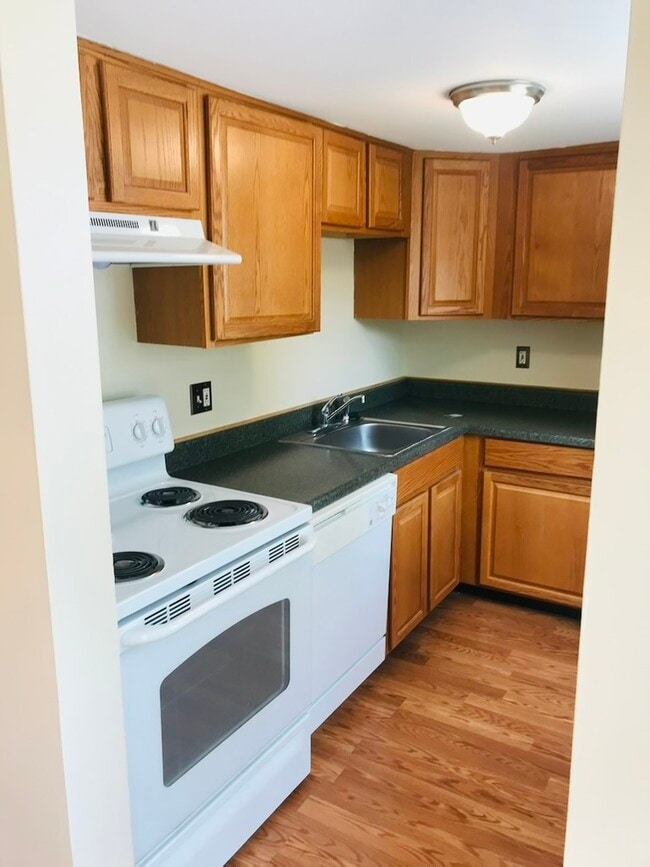 Foto del edificio - 320 Roanoke Dr SE