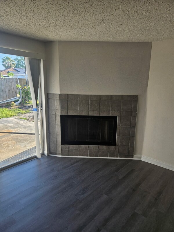 Foto del edificio - 6241 Westport Dr