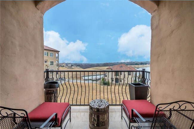 Building Photo - 6675 Mediterranean Dr
