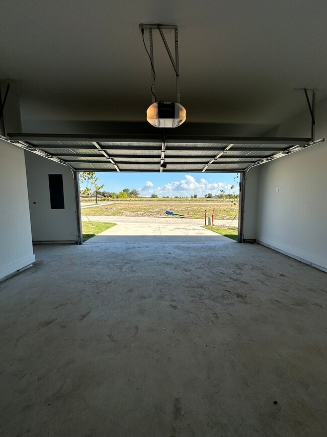 Building Photo - 8926 Lowell St