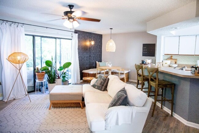 Building Photo - 7761 Falcon Rest Cir