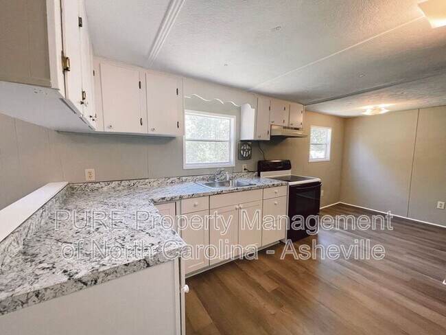 Foto del edificio - 26 Magic Dr