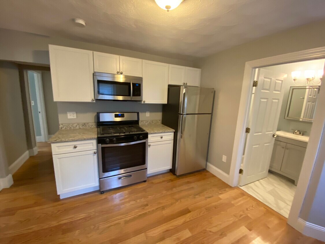 Primary Photo - 309 Highland Ave