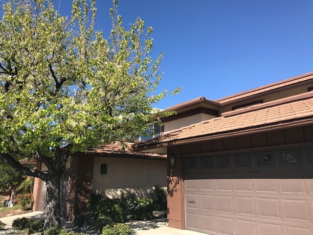 Building Photo - 731 Starlight Heights Dr