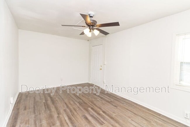 Building Photo - 15 Sawyer St