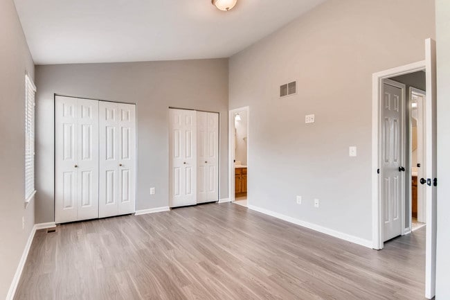 Building Photo - 1027 Pirates Ct