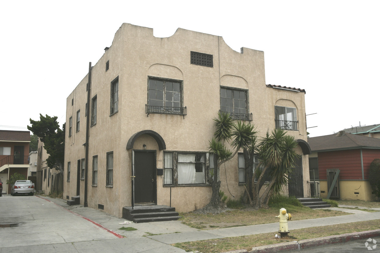 Building Photo - 1100 Cherry Ave