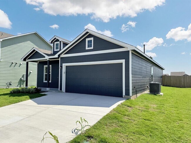 Building Photo - 2311 Red Sky Dr