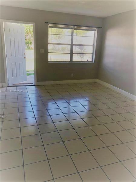 Foto del edificio - 5404 NW 16th Ct