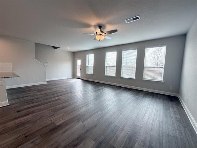 Building Photo - 2121 Layla Dr