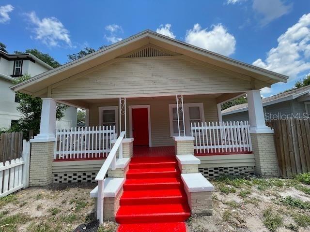 Building Photo - 221 W Emily St