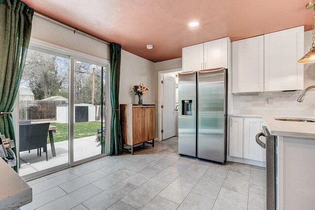 Foto del edificio - 3483 S Glencoe St