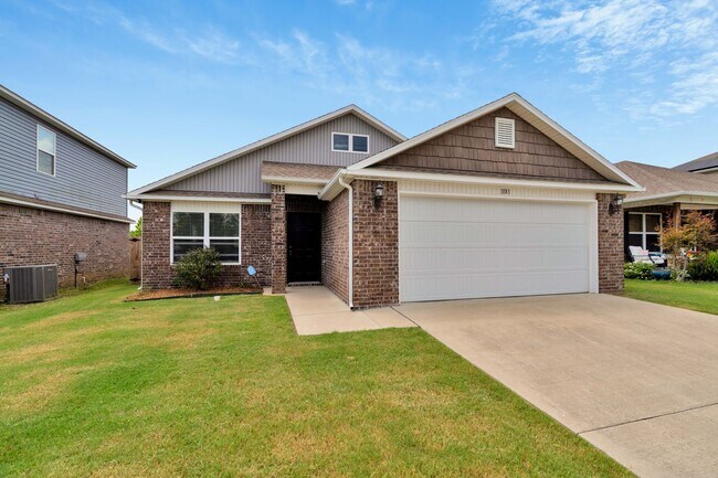Foto del edificio - 3 Bed 2 Bath home mins away from the University!