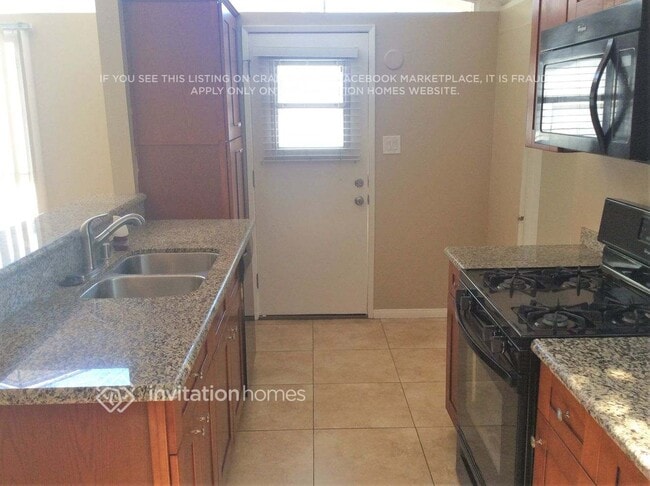 Foto del edificio - 14215 Cohasset St