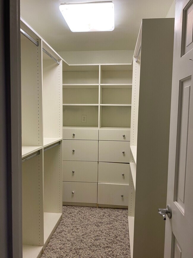 Foto del edificio - 3900 Lassiter Mill Rd