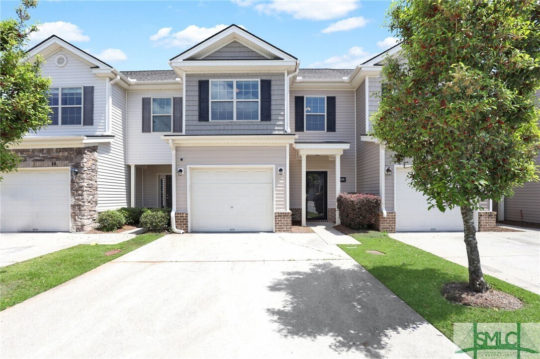 1120 Canyon Oak Loop, Richmond Hill, GA 31324 Townhome Rentals in Richmond Hill GA