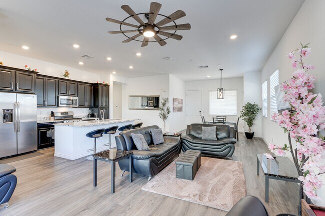 Foto del edificio - HOUSING CHOICE VOUCHER APPROVED! Fully Furnished Single-Story in Guard-Gated 55+ Heritage at Cade...