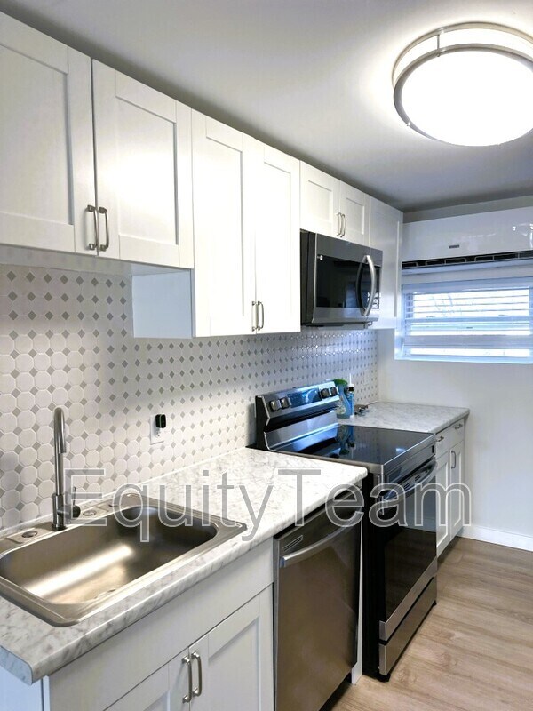 Foto del edificio - 6012 Prentice St